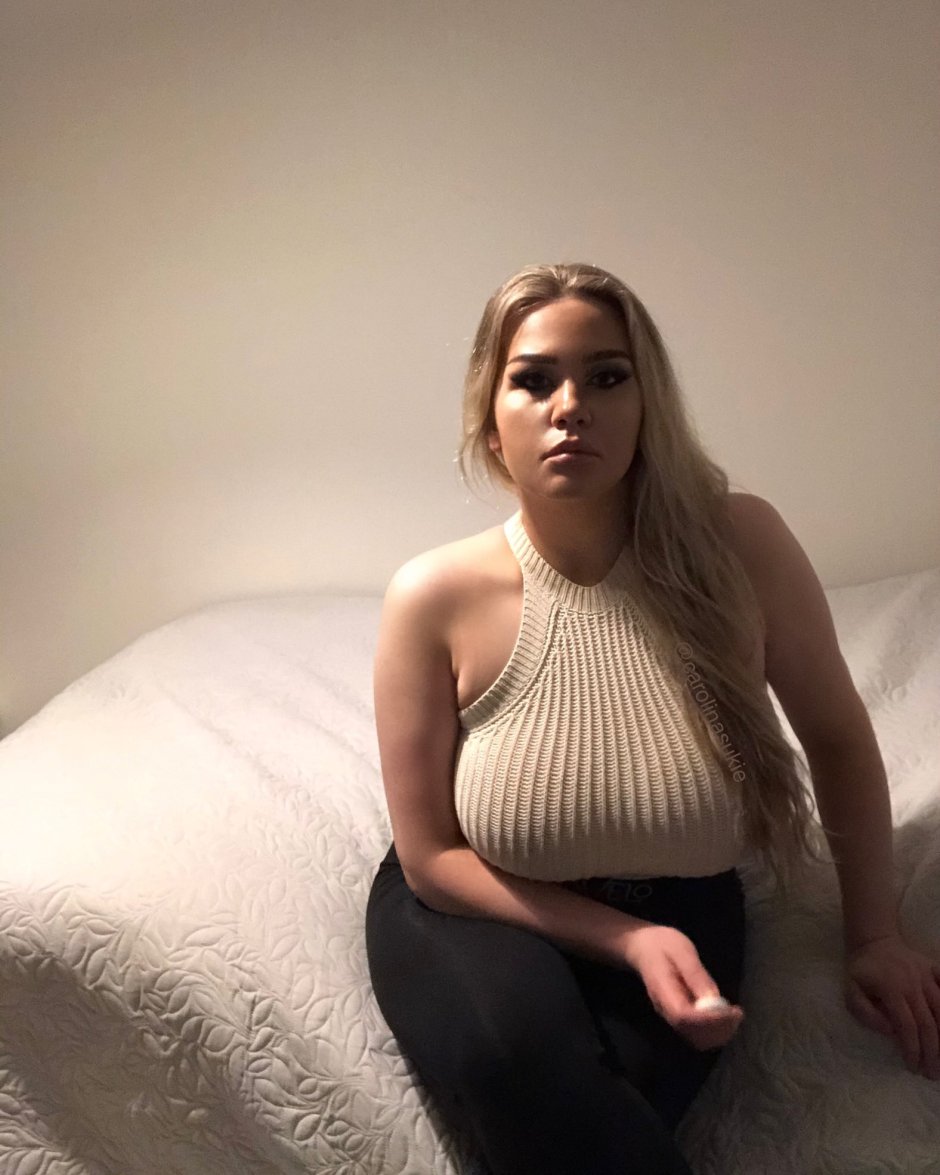 Carolin Nimchik singer