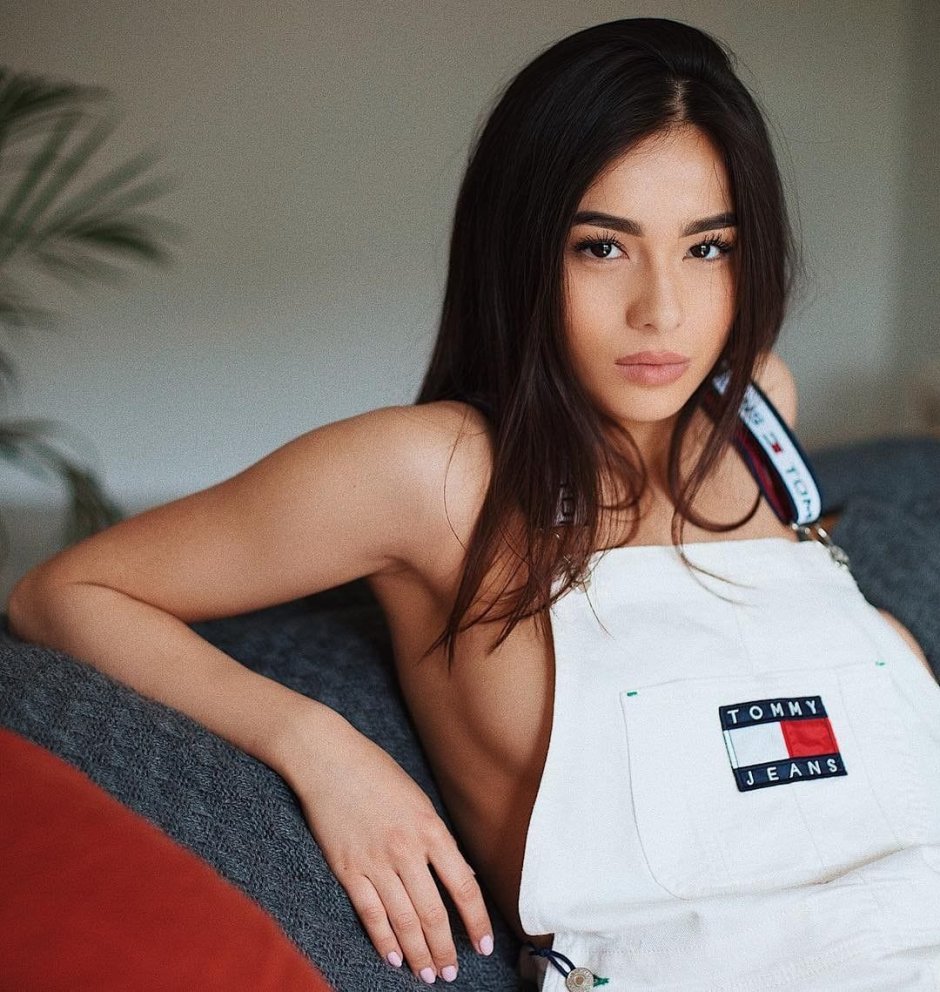 Diana Korkunova is naked