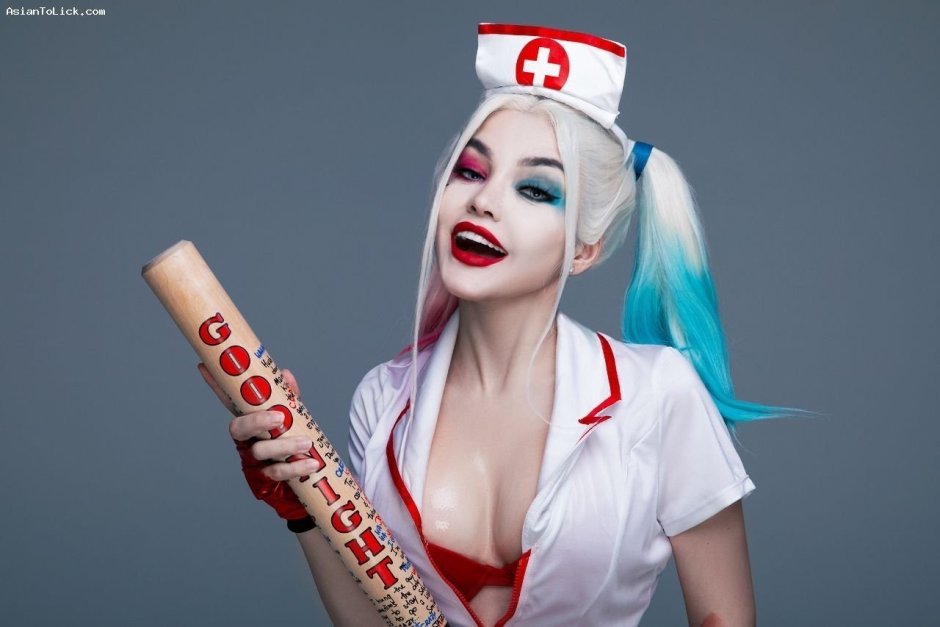 Kalinka Fox Cosplay Albedo