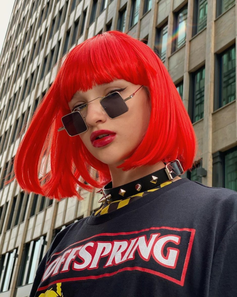 Lisa Anokhina in a wig