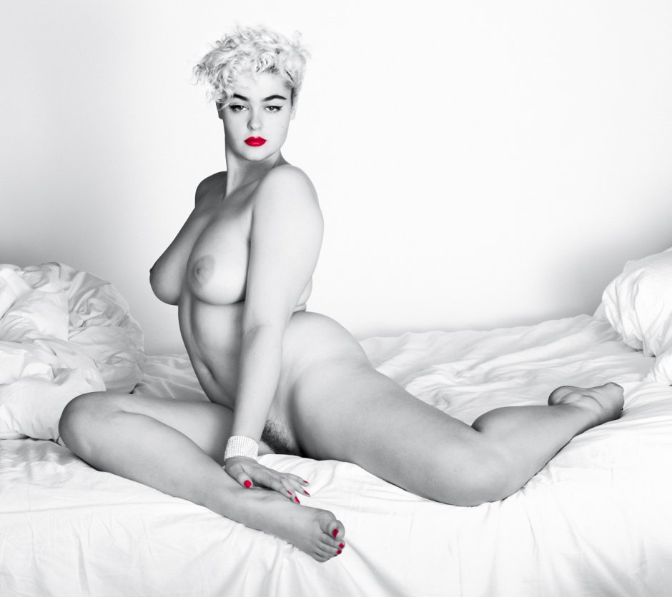 Naked Stefania Ferrario Stefania