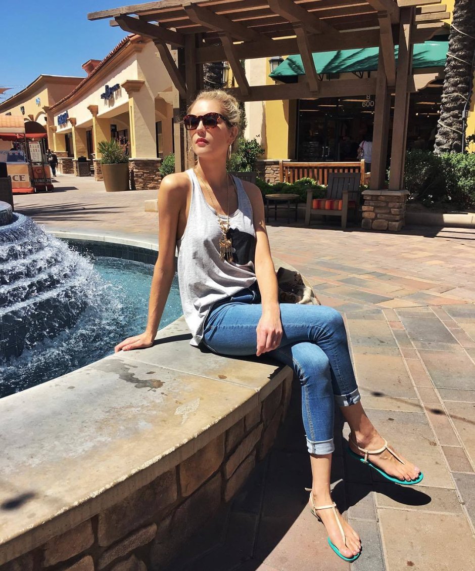 Melissa Davis Foot fetish