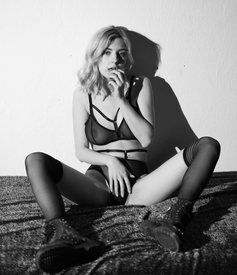Eve Elfi 18
