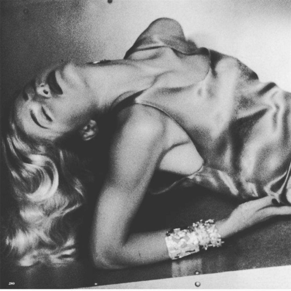 Alice Irving model