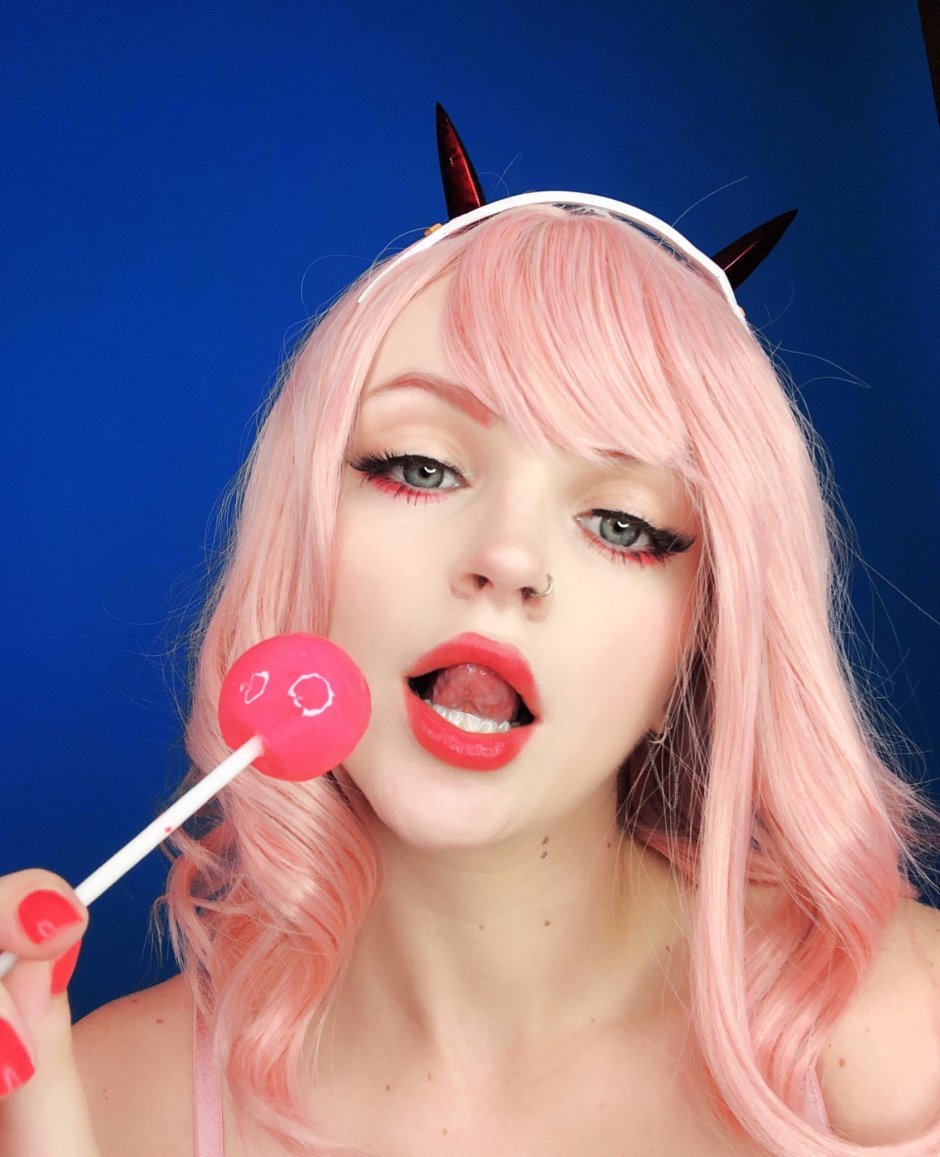 Singer Pink drain