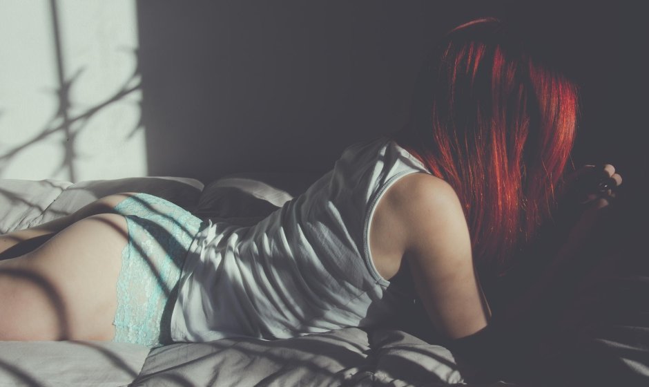 Redhead from the square from the back
