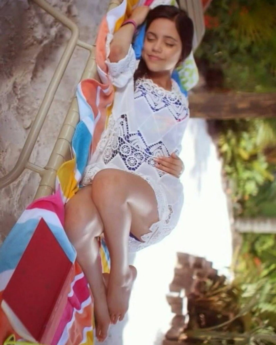 Jenny Ortega drain