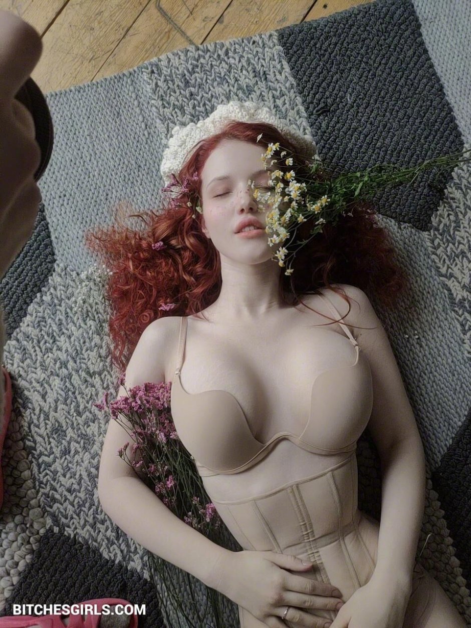 Lada Lyumos cosplay Mercy tits