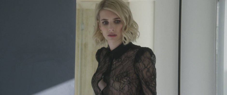 "Club of billionaires (2017) Emma Roberts