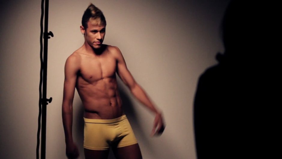 Neymar torso 2021