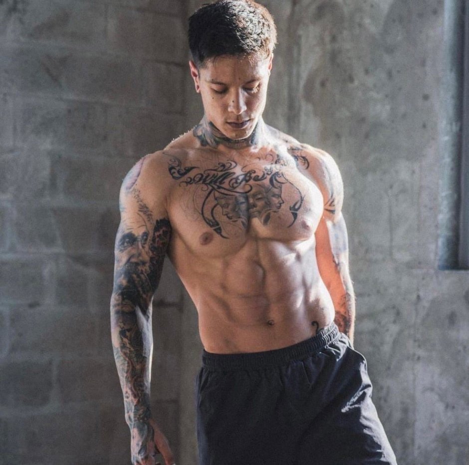 Chris Heria Varkout