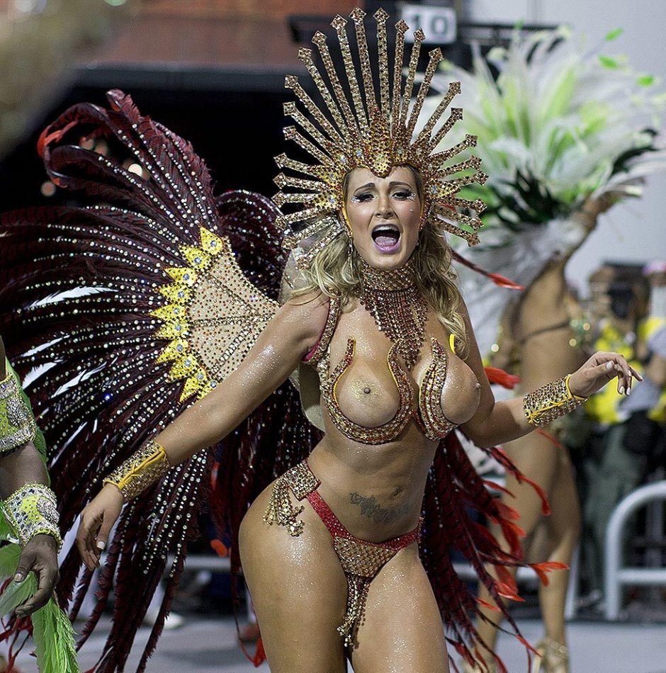 Fuck in carnival masks