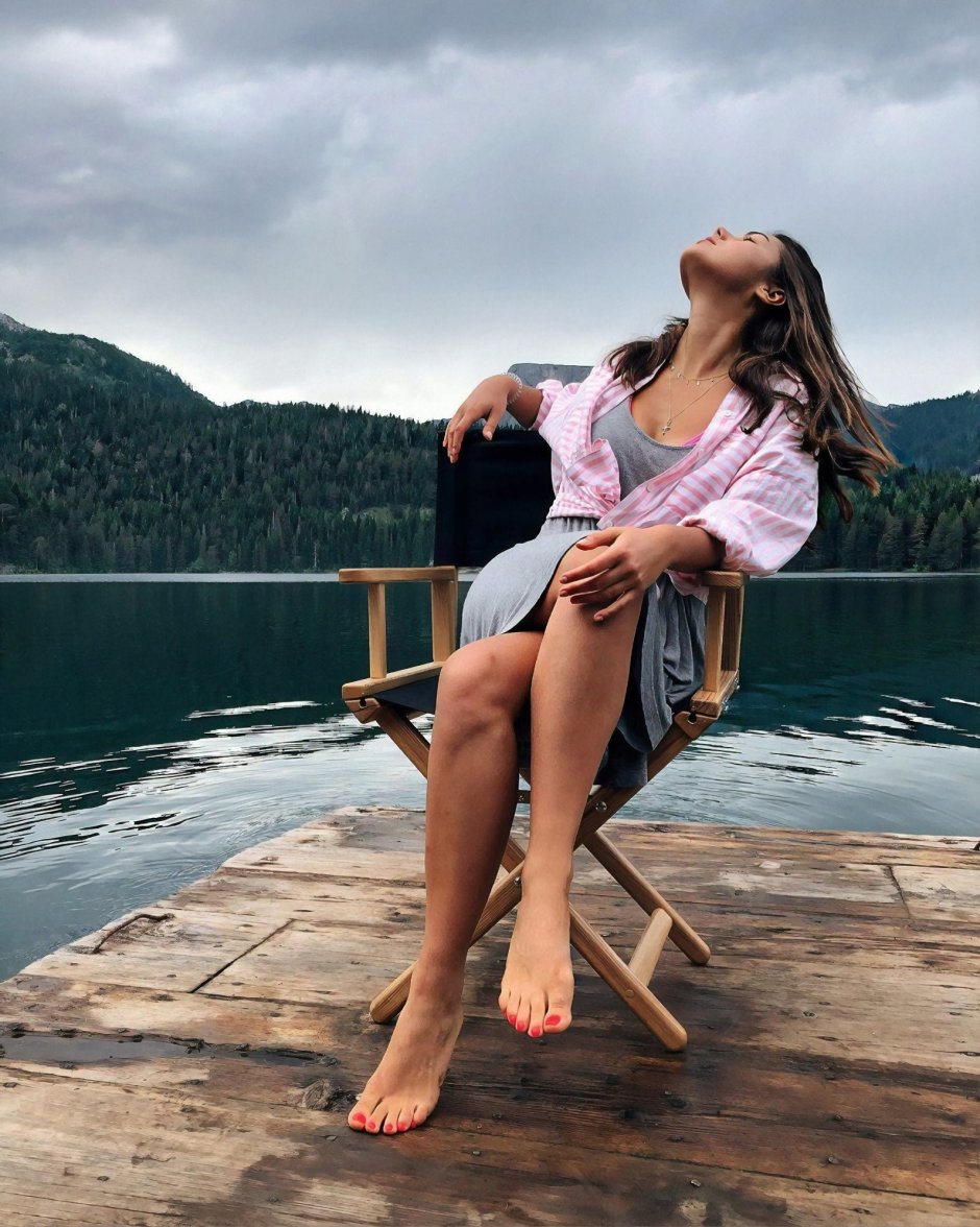 Anfisa Black legs