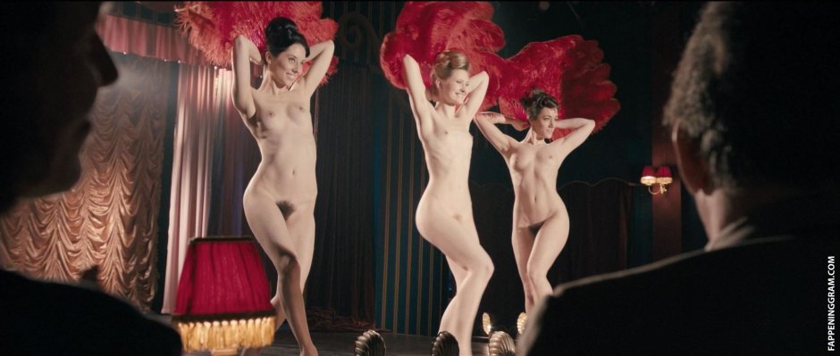 Naked women moulins rouge
