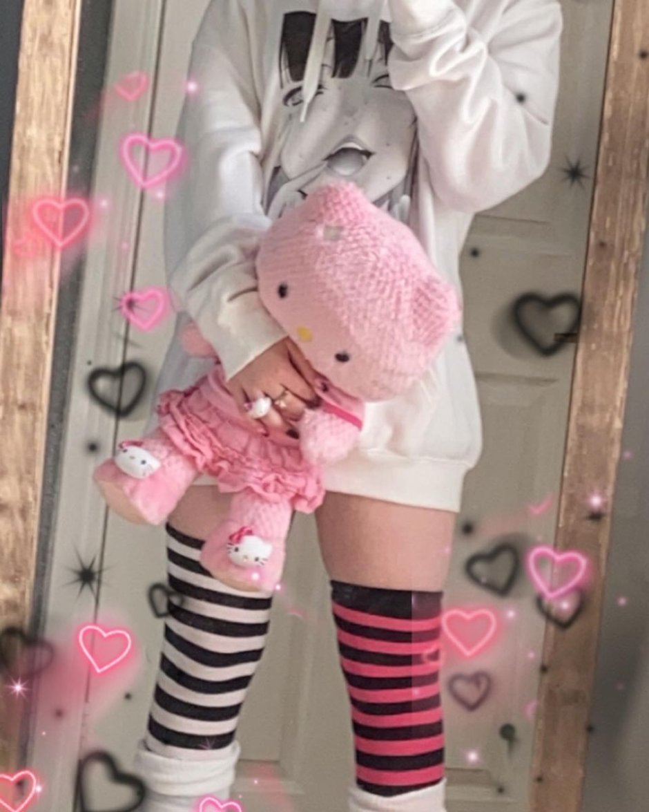 Hello kitty aesthetics emo Clothing