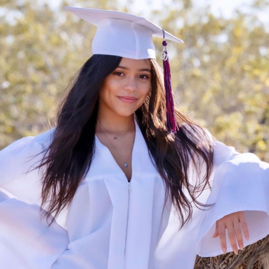 Jenna Ortega Outfits