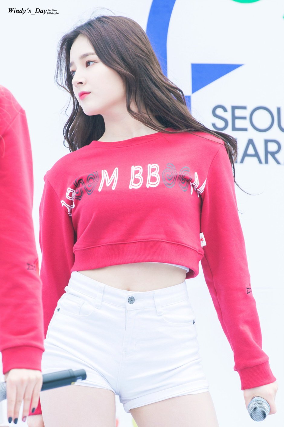 Nancy Momoland concert