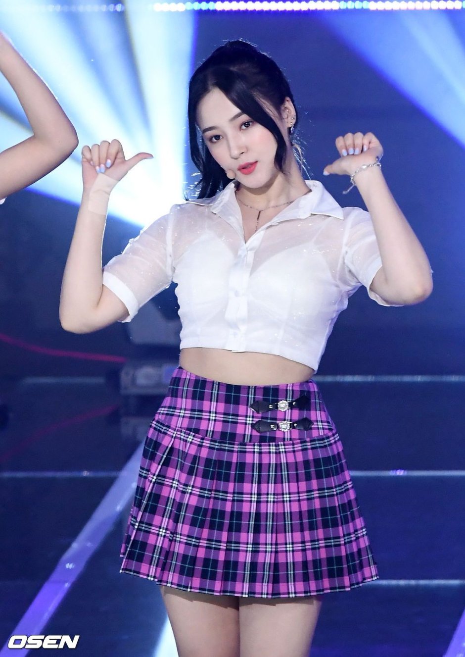Nancy Momoland 2021
