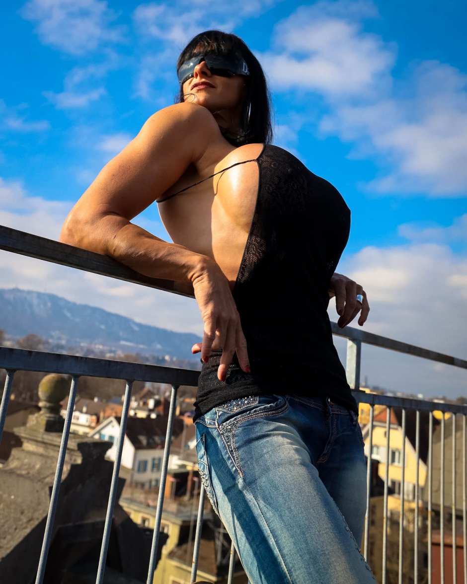 Cindy Landolt photo with sister
