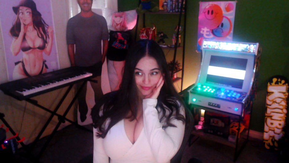 Lizzy Lizzybbeauty