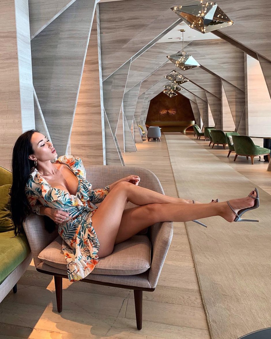 Crystal Boyd's legs