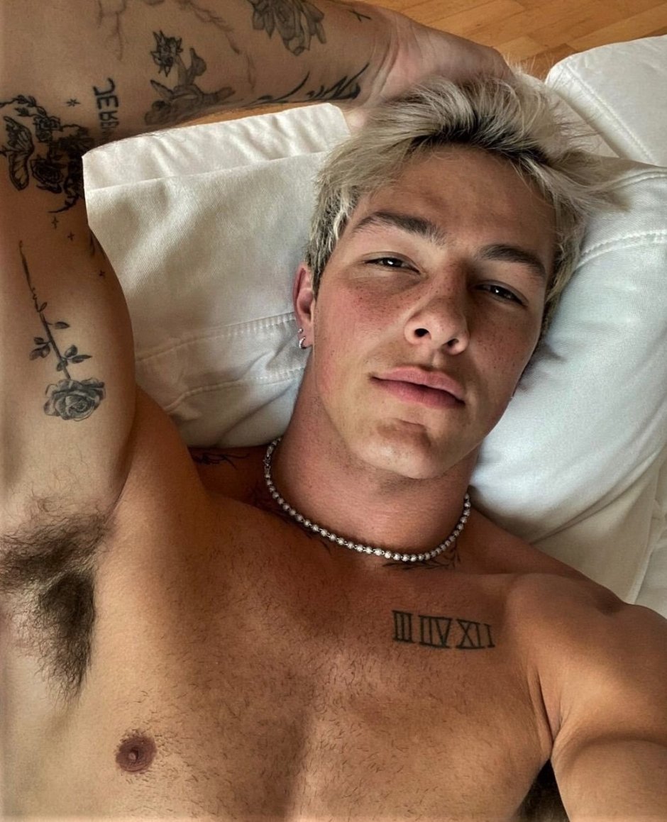 Tyler Holder Member