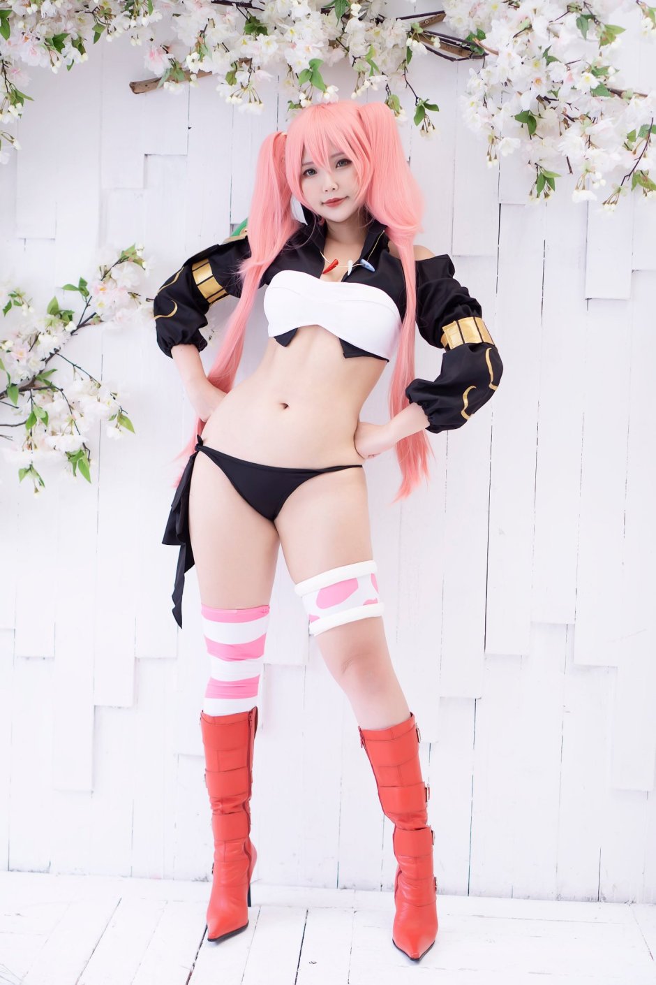 Cosplayer Hana Bunny +18