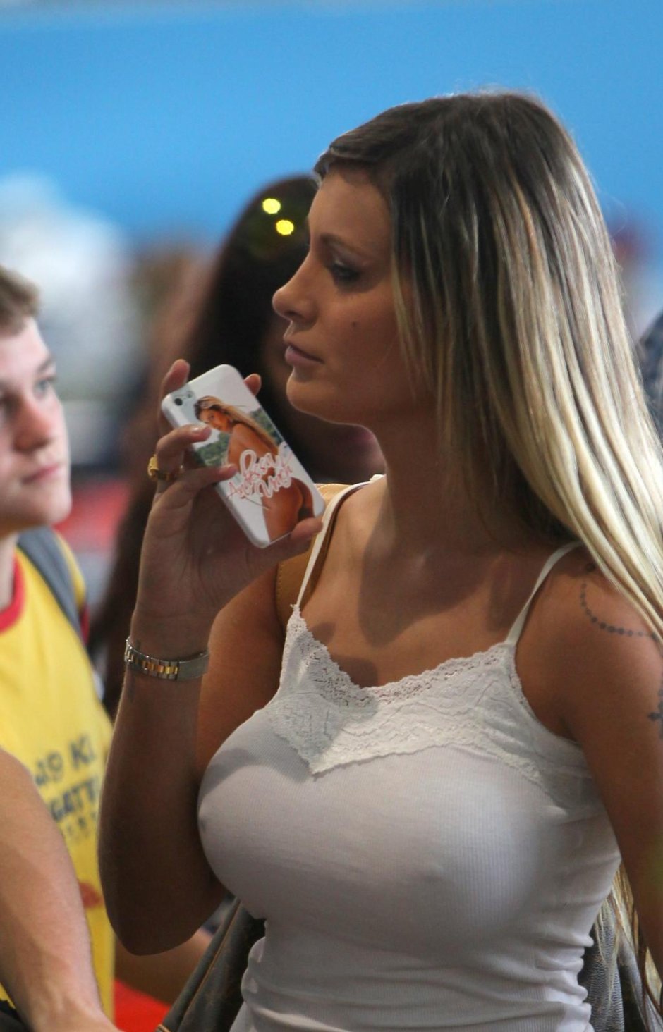 Andressa Urach Blouse