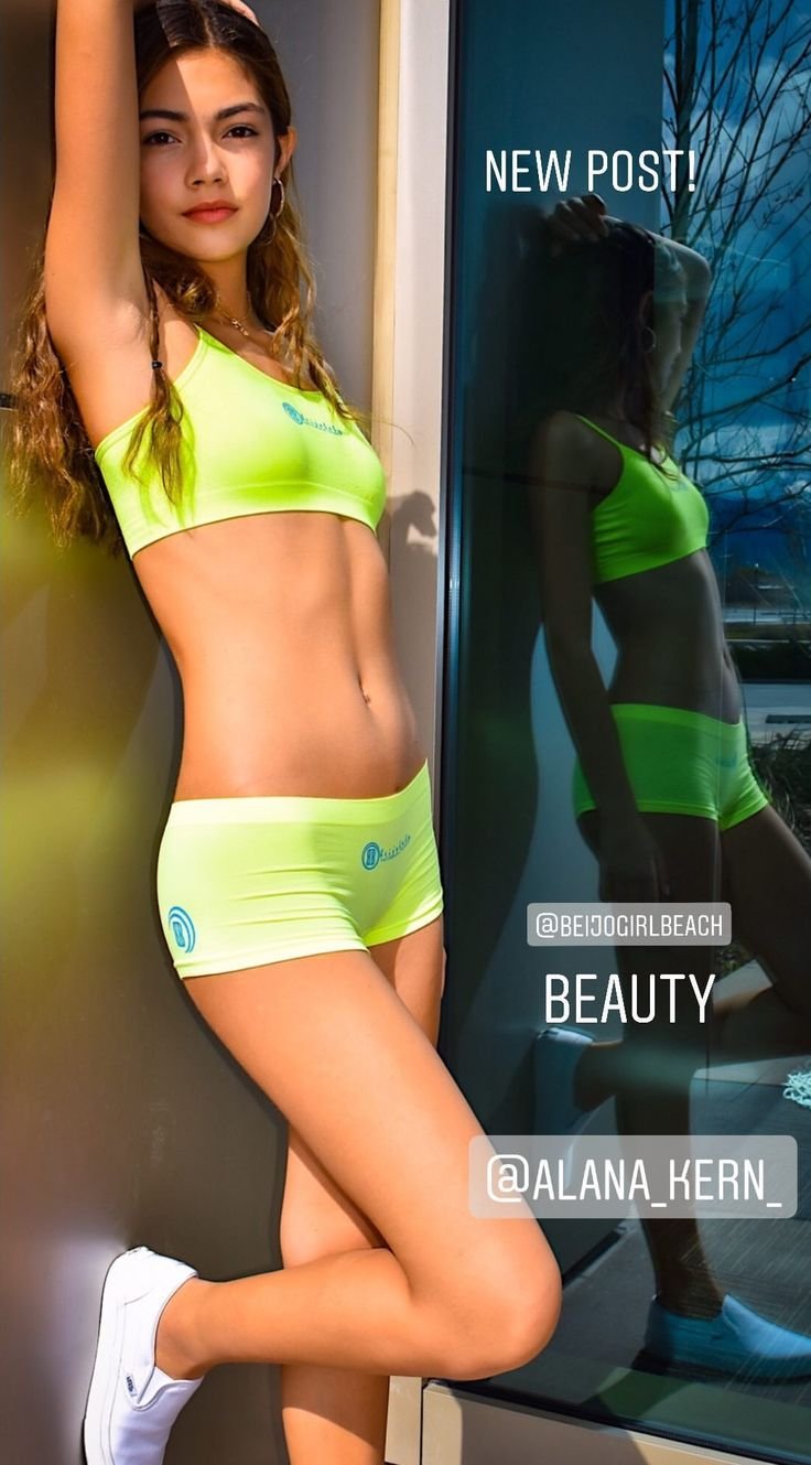 Alana Kern Model Hot