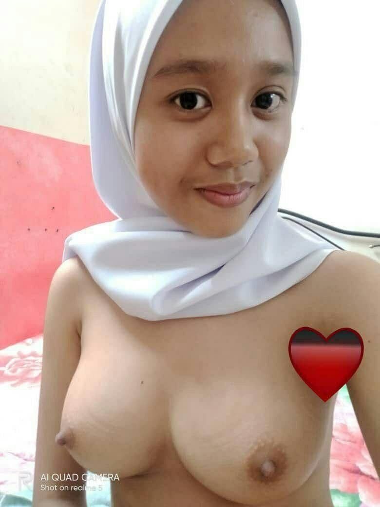 Nipples through hijab boobs