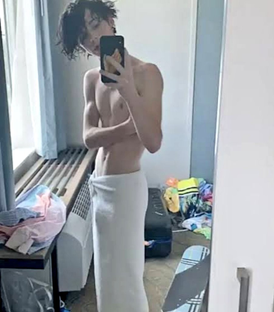 Peyton Marmar in a towel