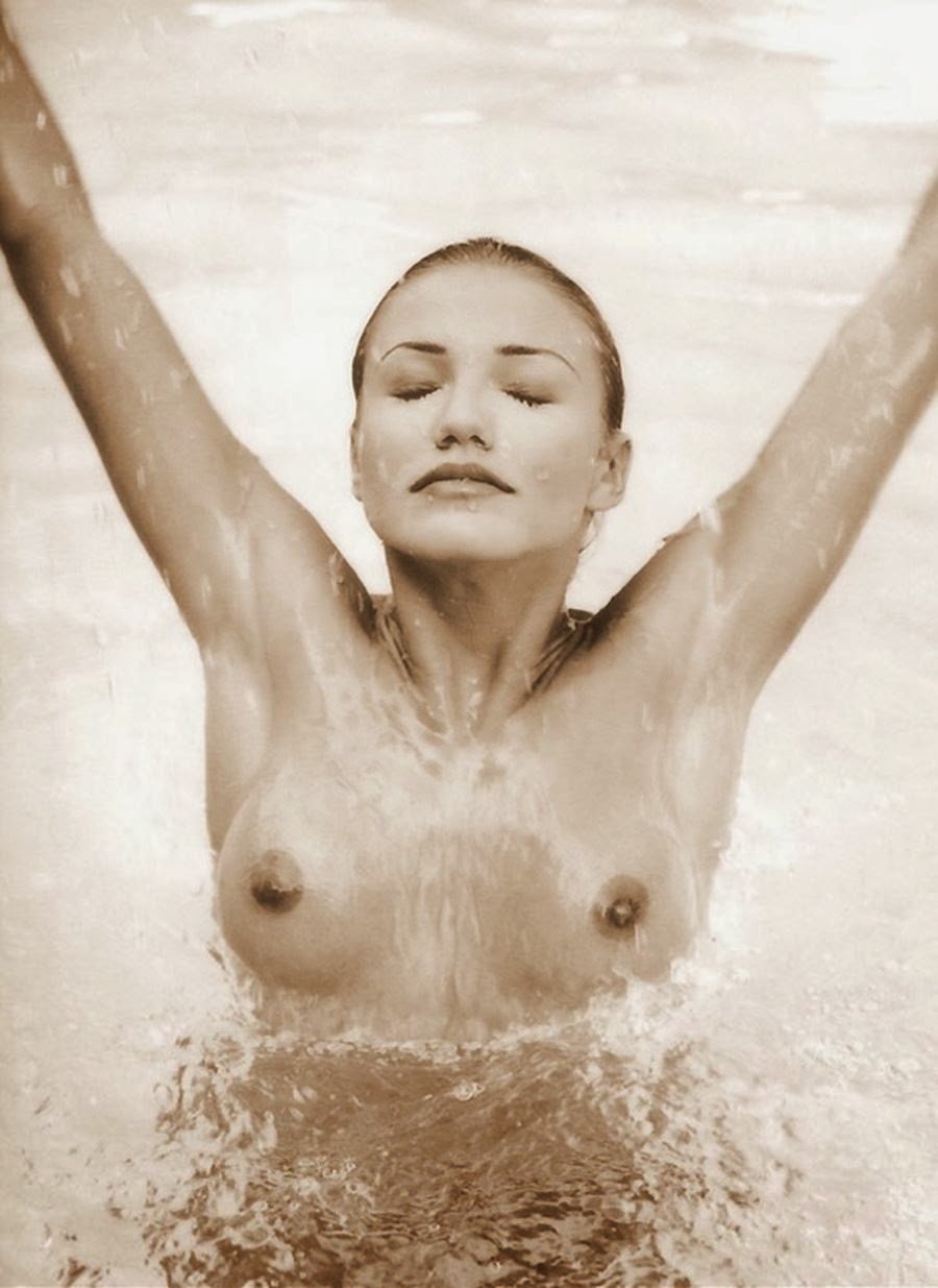 Cameron Diaz naked breasts