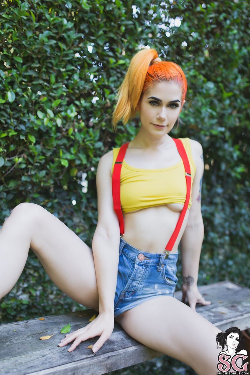 Anya Dmitrieva Piper Berylq