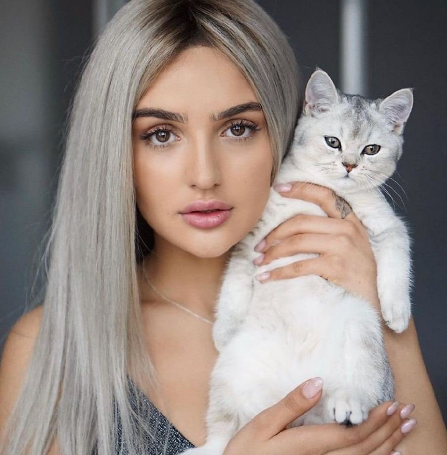 Dina Saeva 2020