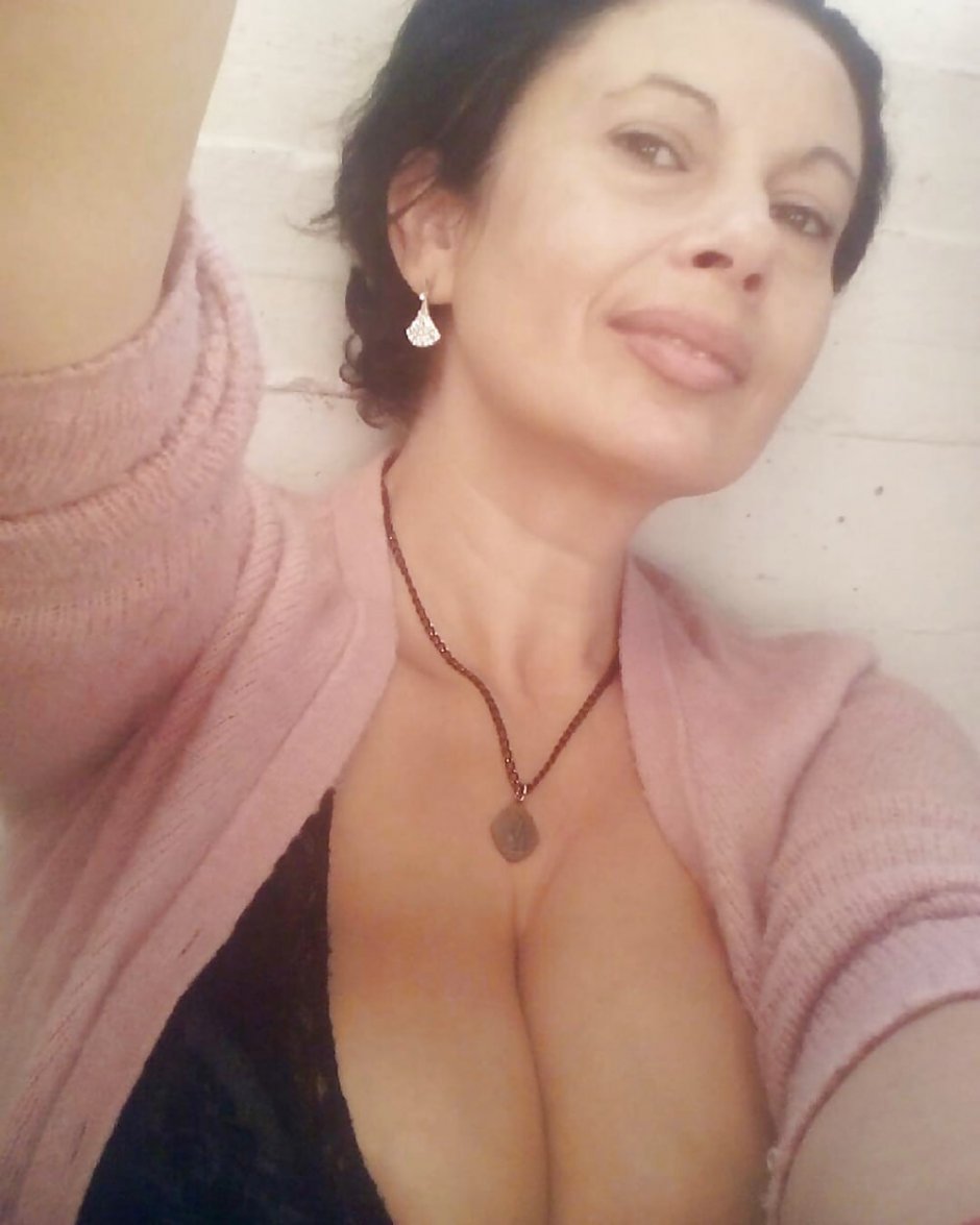 Emilia di govanni nudy