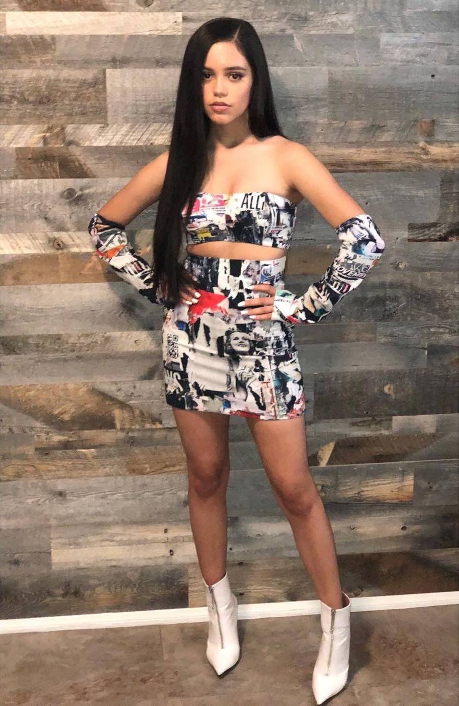 Jenna Ortega Outfits