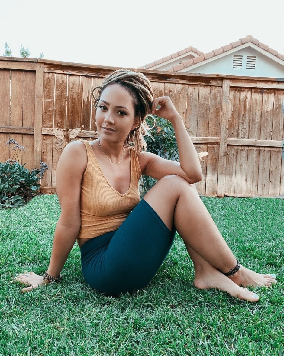 Tristin Mace legs