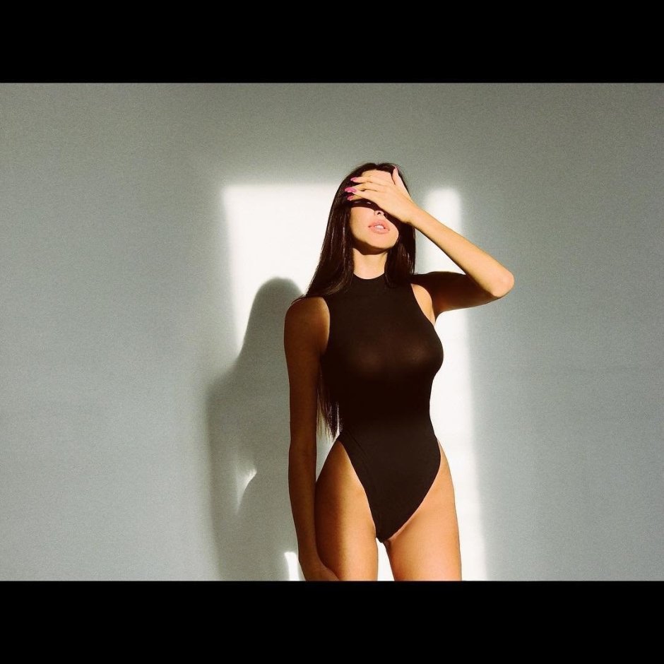 Anastasia Volkonskaya-Rushetova Nude