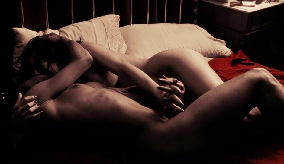 Frida Pinto Naked in films