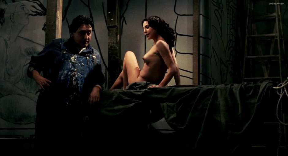 Frida Pinto Erotic scenes
