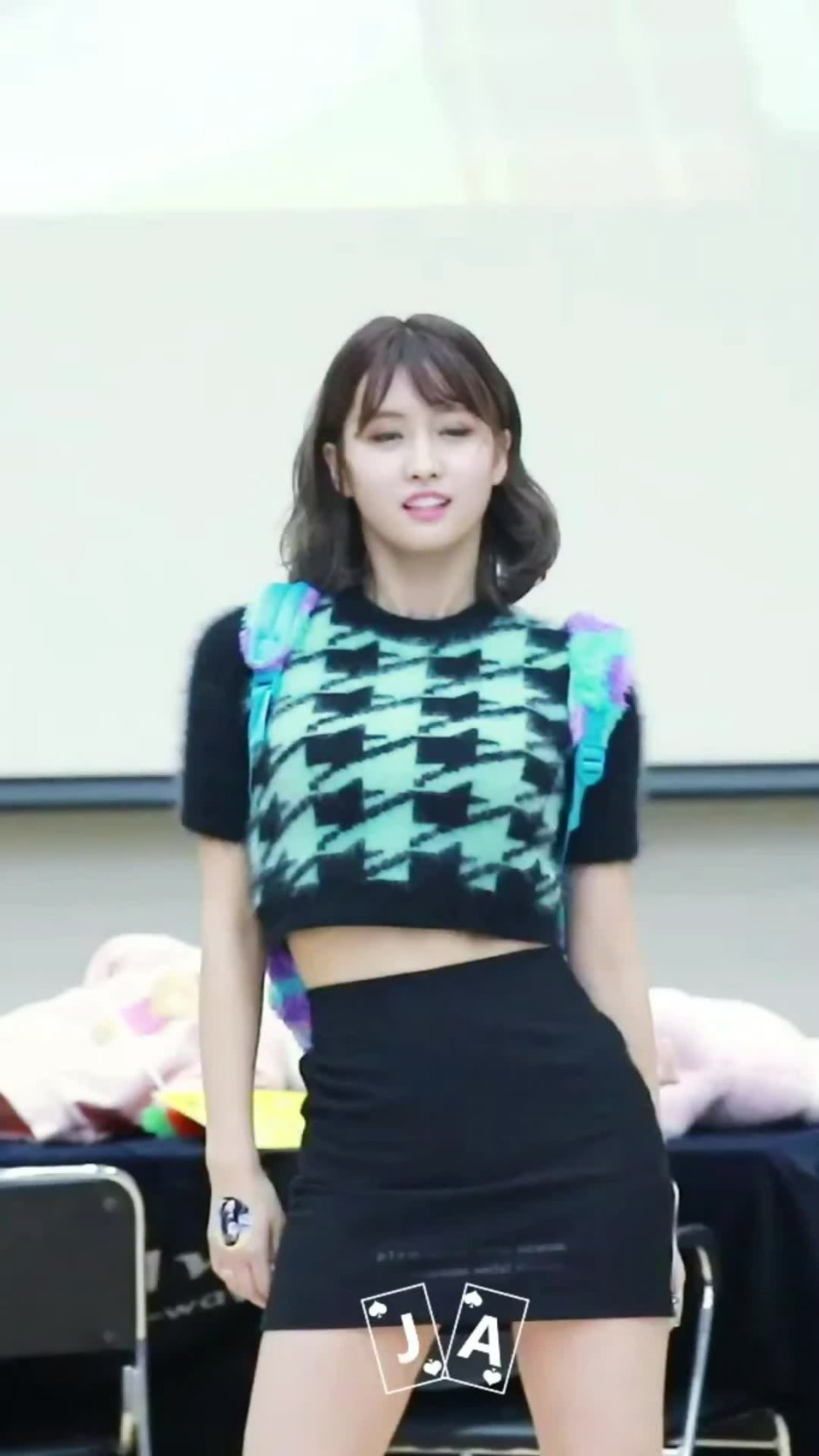 Momo Hirai is dancing
