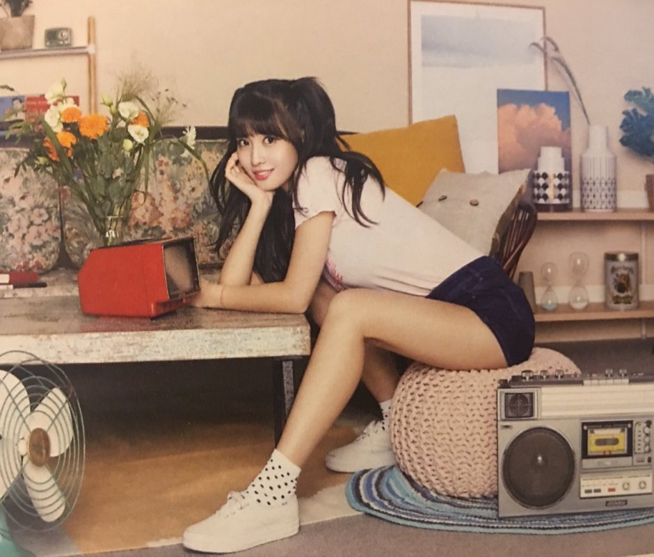 Momo Hirai Twice legs