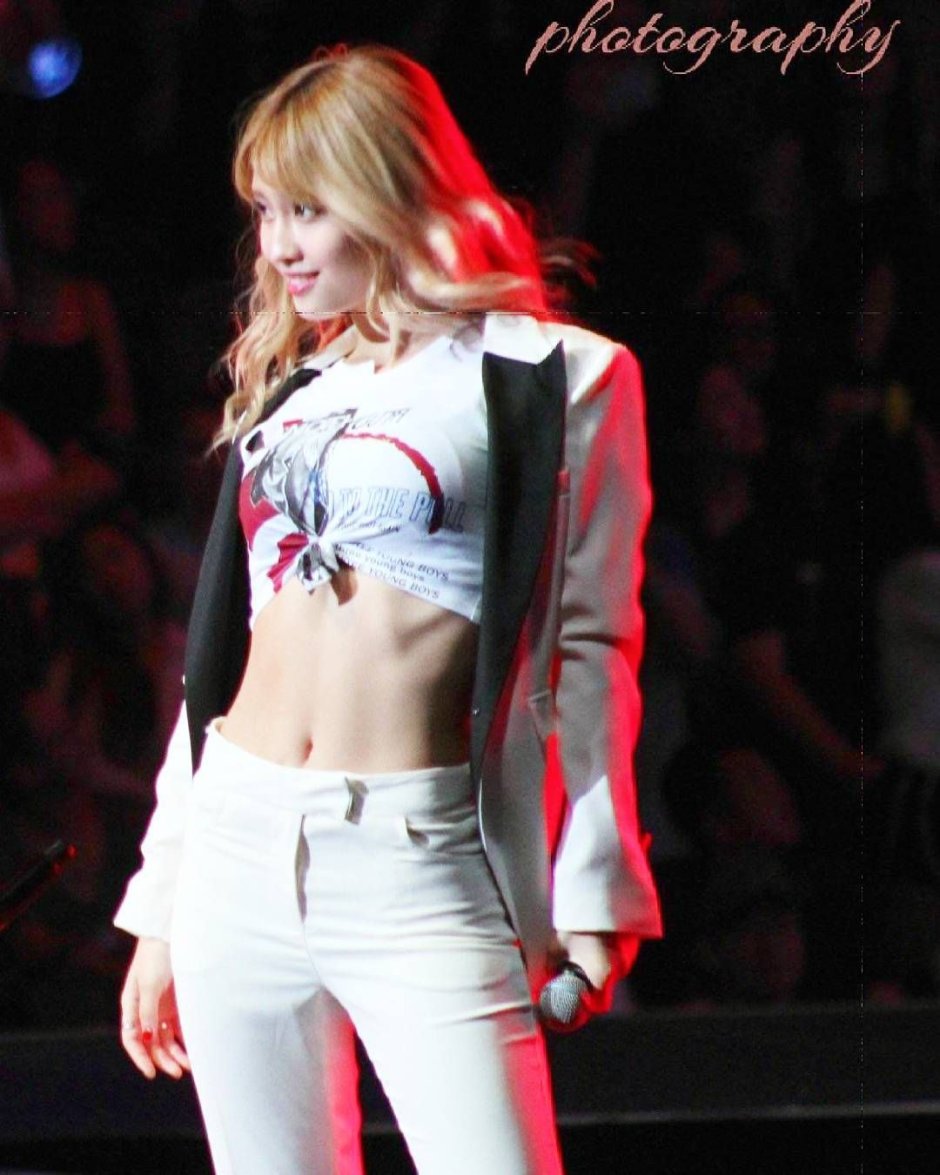 Momo TwiS Hot