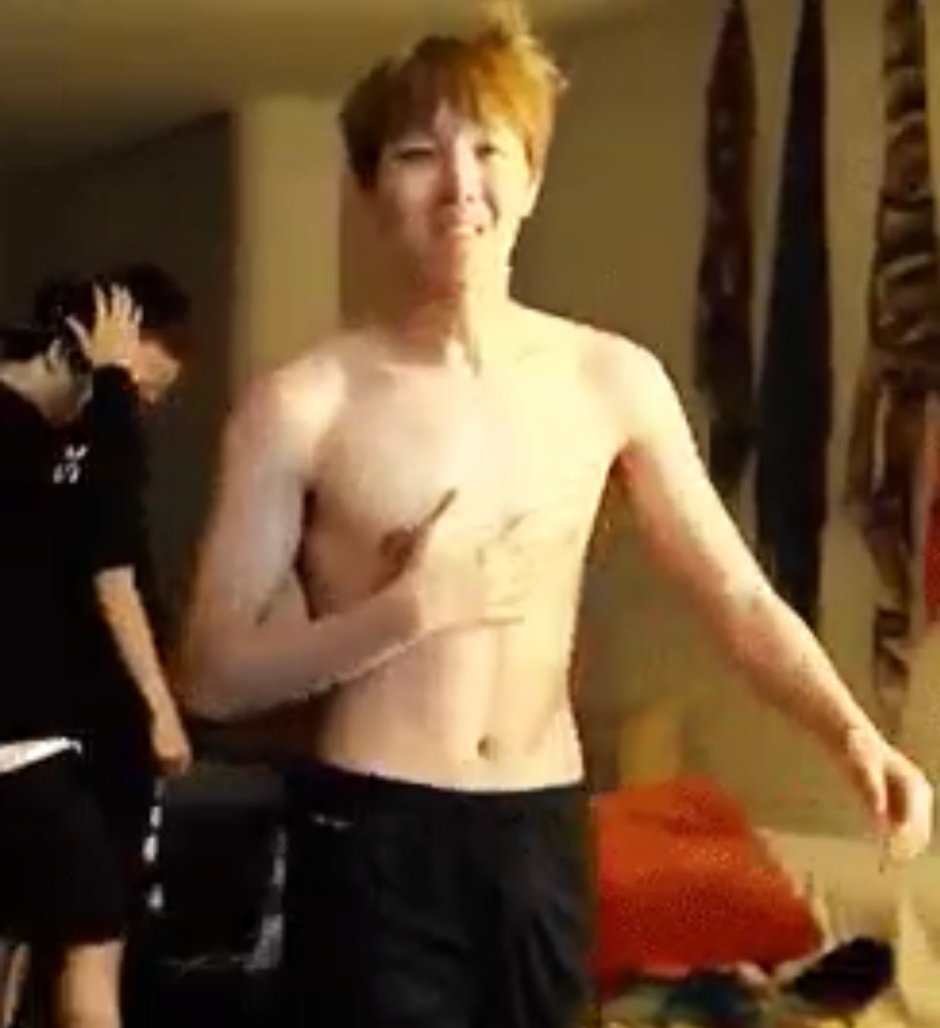 Hosok BTS Naked