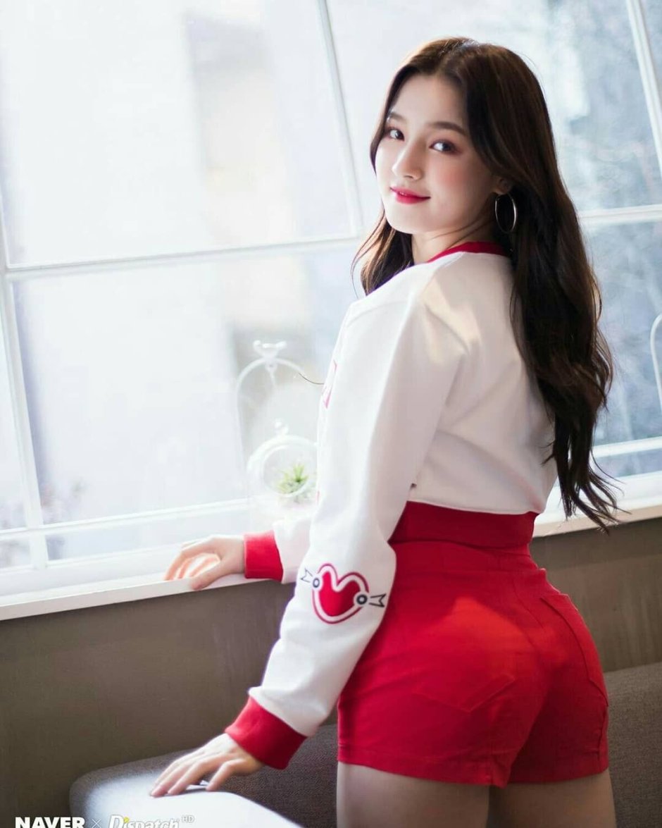 Nancy Momoland018+