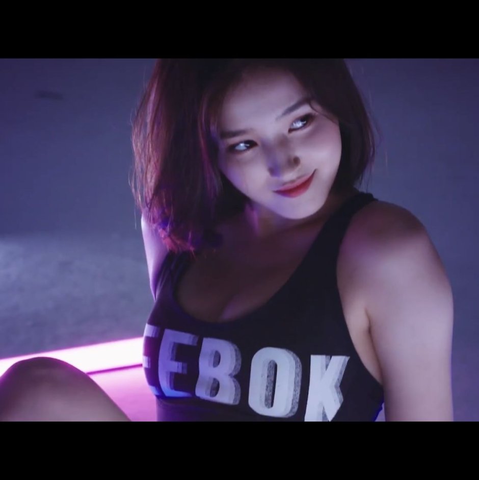 Yeonwoo kpop