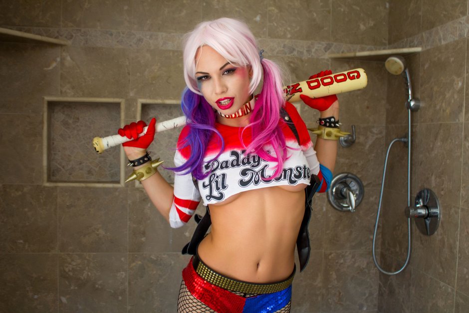 Harley Quinn with a bat