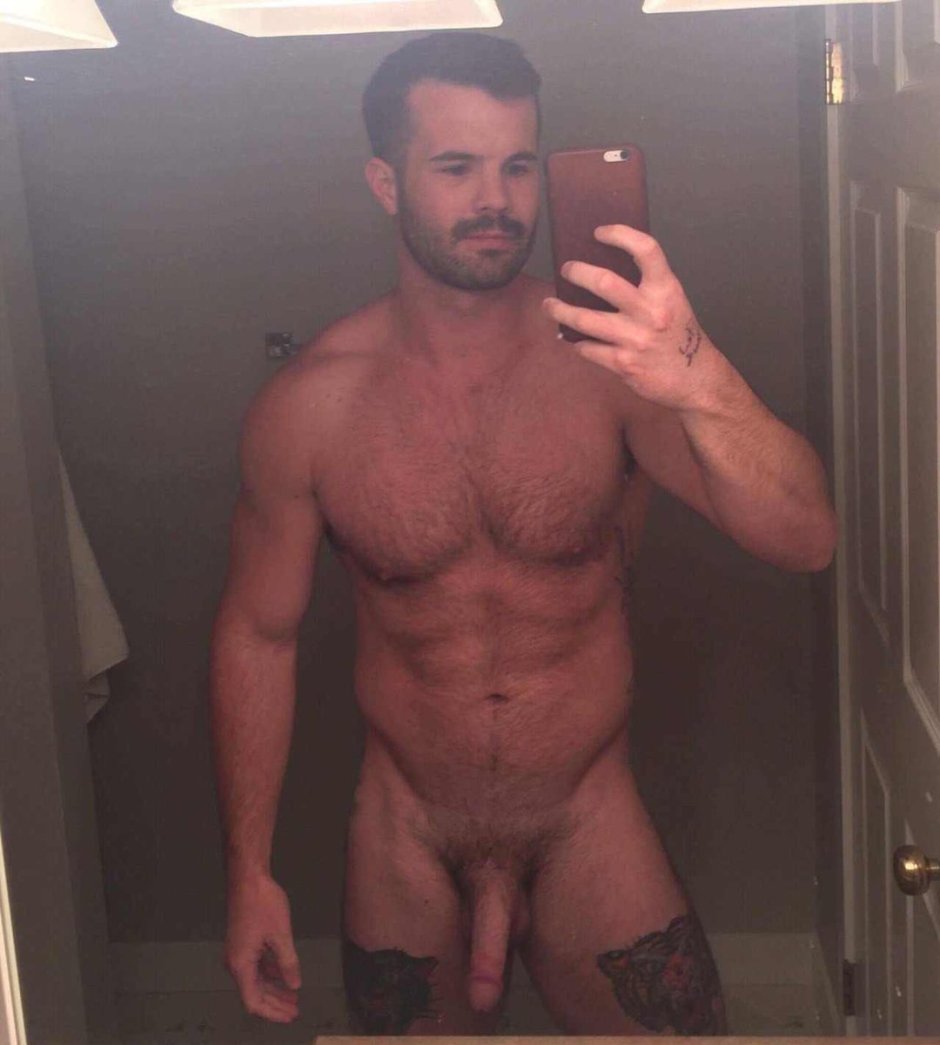 Simon Dunn Naked without panties