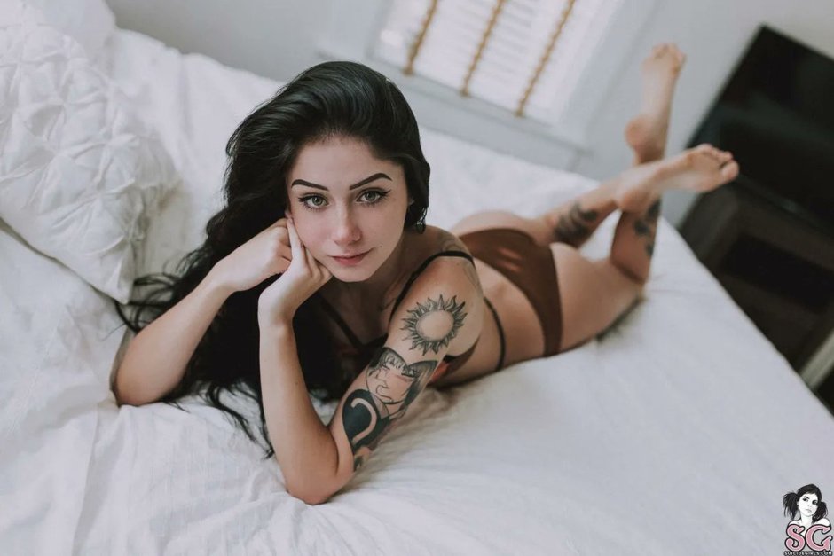 Katherine suicide (Rebecca Crow) Naked