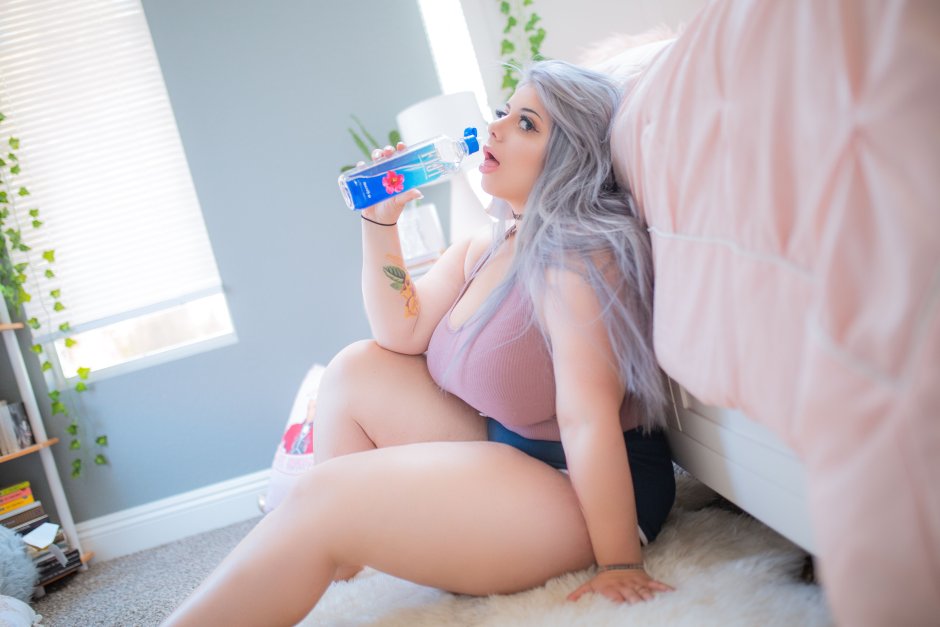 Velma Cole